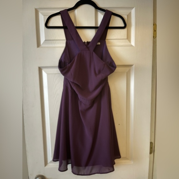 Elegant Purple Sleeveless Dress - Picture 2 of 3
